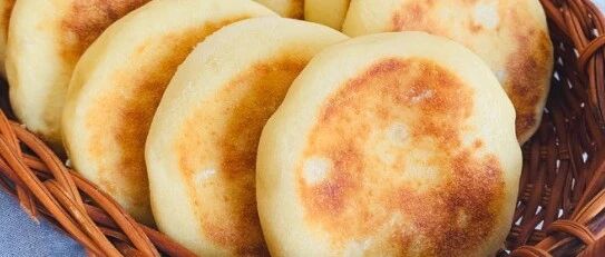 天气干燥孩子不爱吃饭，做个健脾养胃山药饼，不用水不用油，绵软香甜，超好吃！