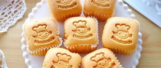 不开裂！不回缩！细腻软绵！炼乳纸杯蛋糕，一次成功