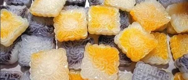 一款人人都会做的水晶月饼，口感韧劲Q弹，月饼最简单的做法，一蒸一揉就搞定