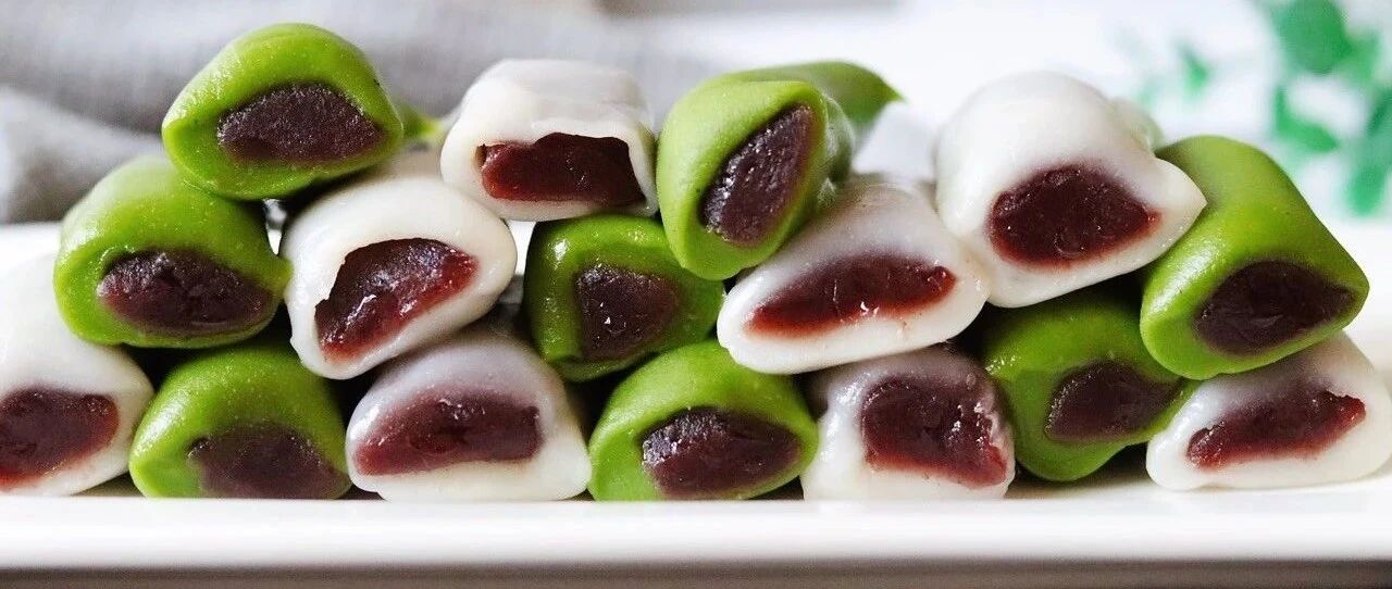 简单搅一搅，上锅一蒸一卷就成，清凉软糯，甜而不腻，好吃到流泪！