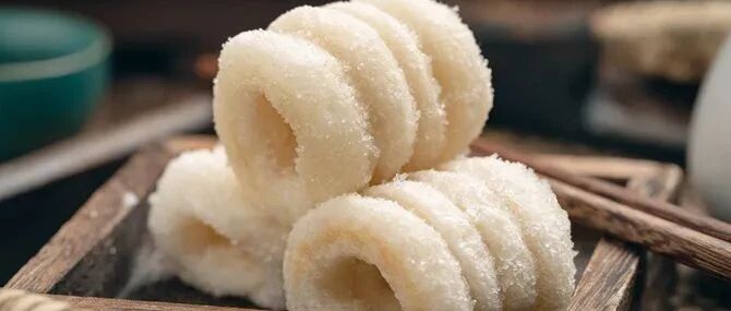 火了几十年的街头小吃，外脆里糯，洁白如玉！在家做居然这么简单！