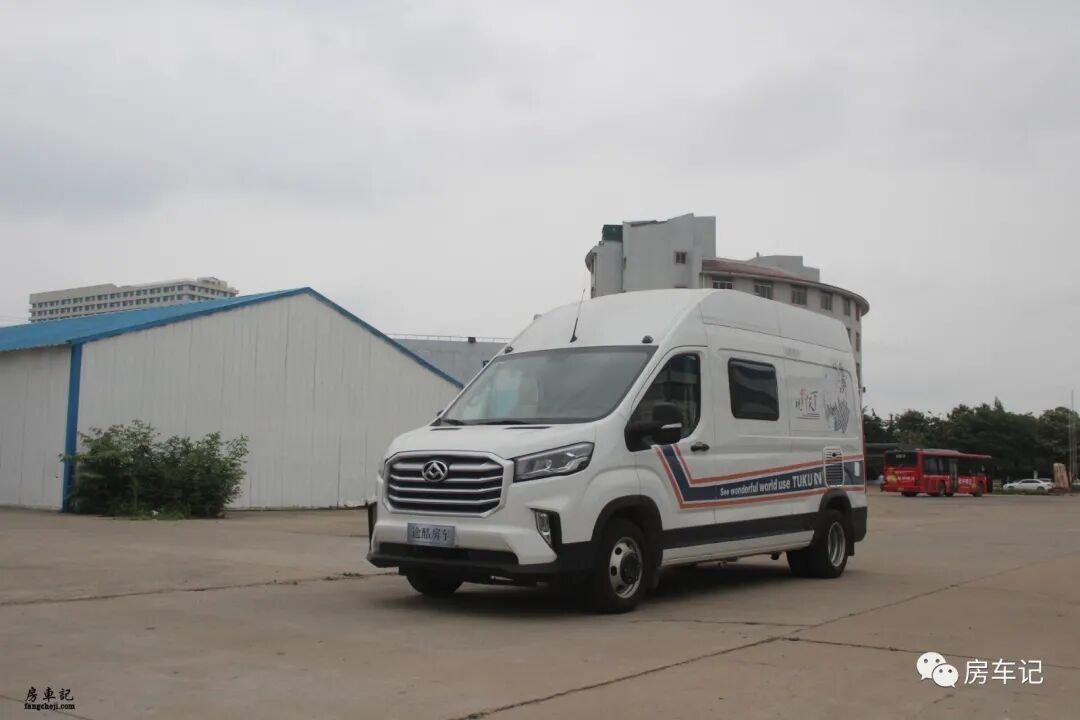 最好的大通v90布局完美实现两室一厅实拍途酷b型房车