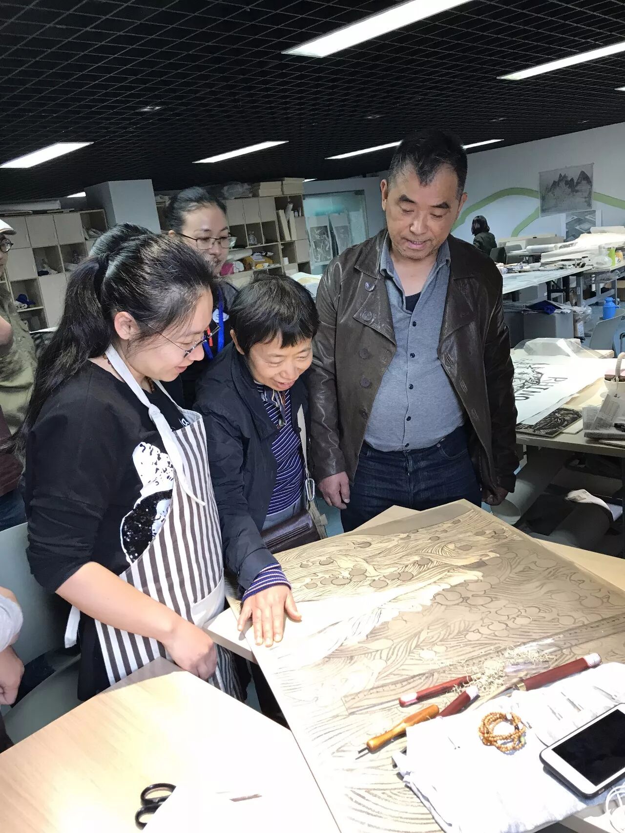 周一清老师和杨春华老师在工作室