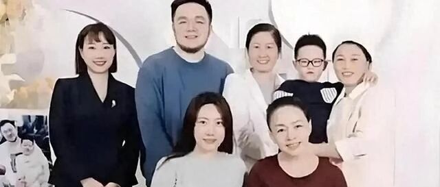 宋丹丹也没想到,冠上“宋”姓的两个孙子,如今已经开始为她争光