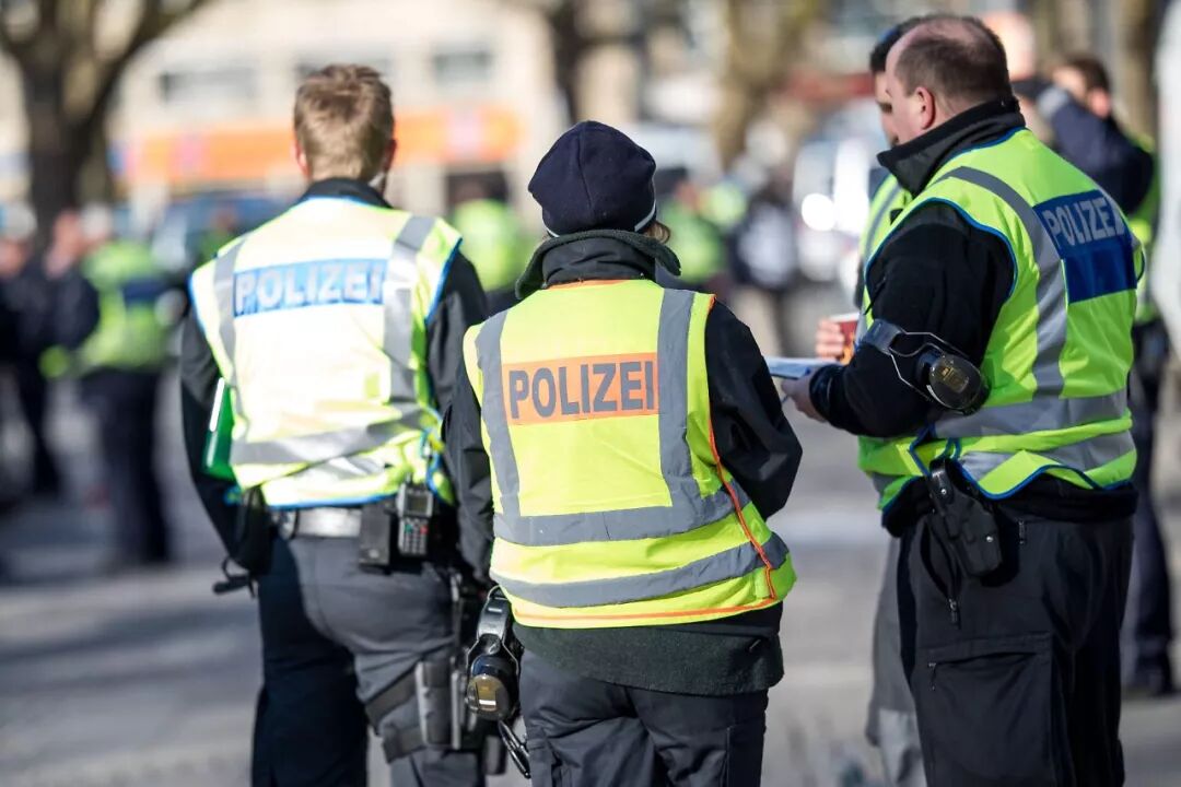 他们帮人假结婚太疯狂!德国动用1000名警察和海关人员调查