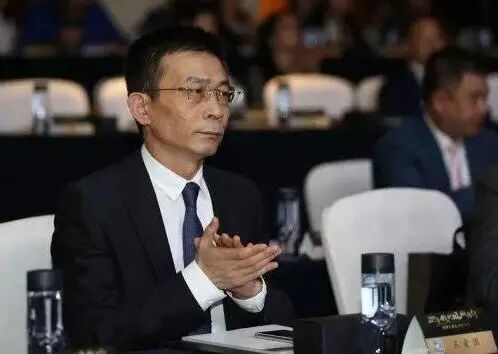 身家270亿青岛新晋首富是他青岛富豪都在从事这些行业