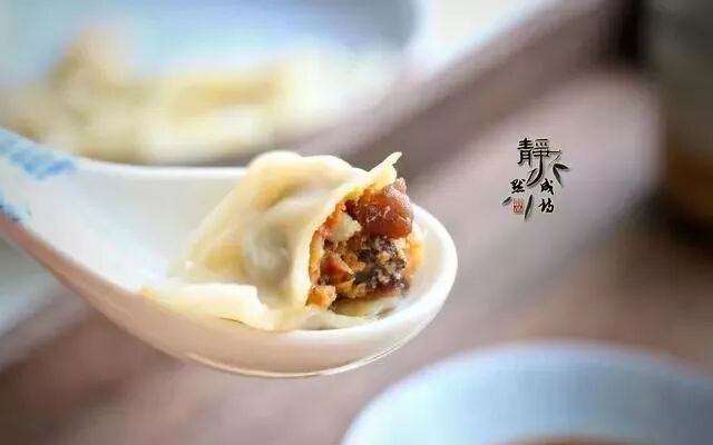 锅下冻冷水开水饺子要多久_冻饺子冷水下锅热水下锅_冻饺子开水下锅还是冷水下锅