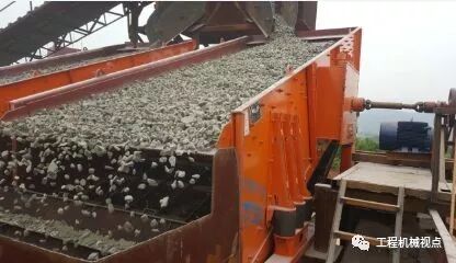 聚氨酯筛网振动筛安装实例