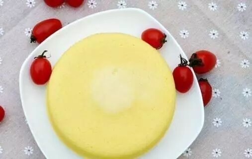 酸奶蒸蛋糕，只需蒸锅就能做成，好吃不上火！