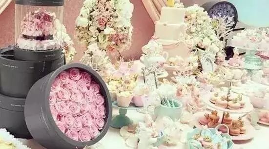 世界上最美的蛋糕，婚礼甜品台！征服了千万少女的心~