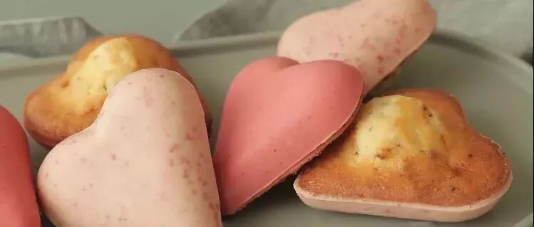 粉爆屏幕！混烘焙圈，不做它怎么行？草莓玛德琳太好看了