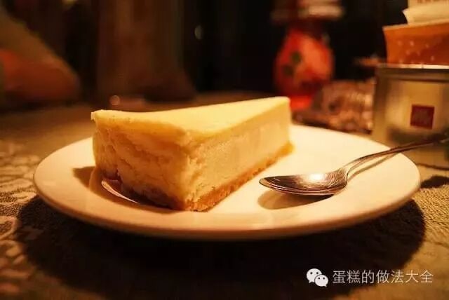 不用烤箱，做出爽滑细腻的乳酪蛋糕