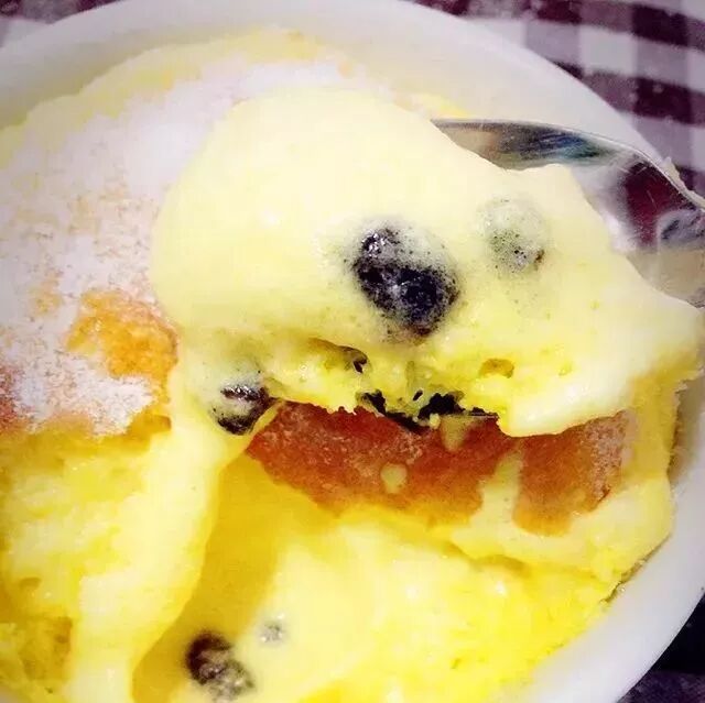 吃进嘴里像冰淇淋的蛋糕，细腻、入口即化~