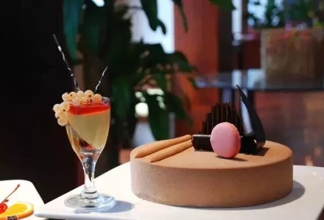 做蛋糕时加点酒，口感会发生惊喜的变化