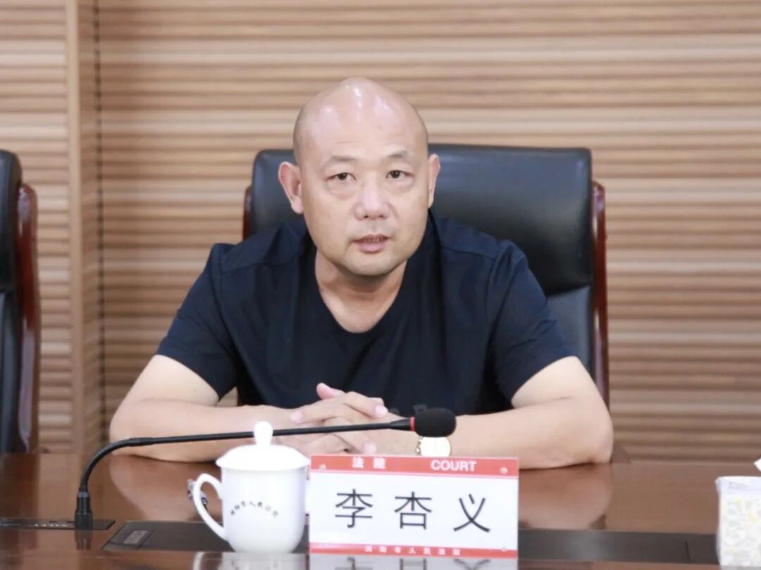 张佳丽表示,今天的观摩庭审和交流座谈