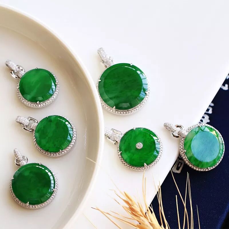 “辣绿翡翠”到底是什么绿？