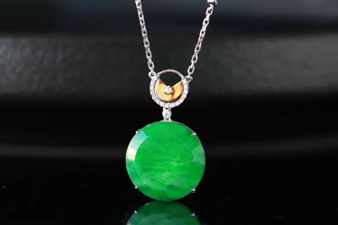 买翡翠呢，最重要的就是开心！