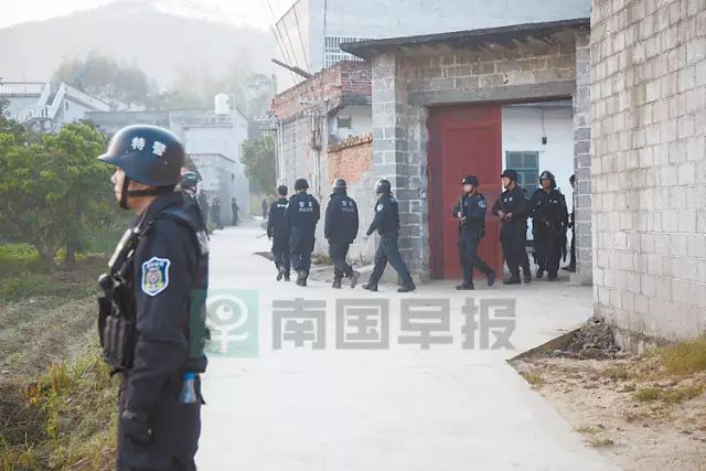 大單!昨夜凌晨,南寧3000多警力出動沖進這裡,發現驚人一幕!