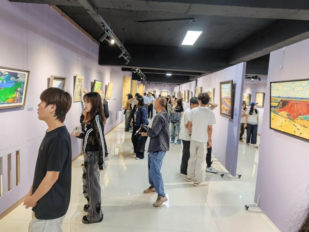 “北疆印迹”中蒙俄小幅油画作品展在河套文艺展厅开展 第3张