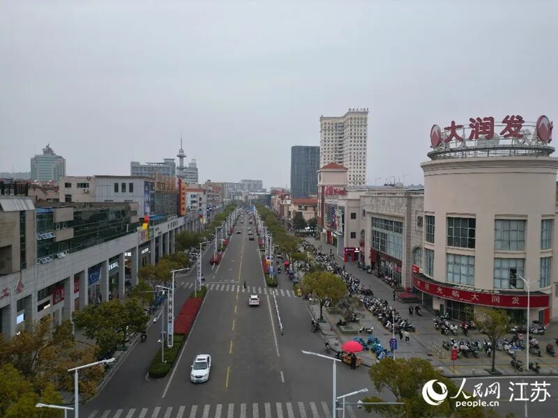 老城建设路商圈日渐繁荣。人民网记者 王继亮摄