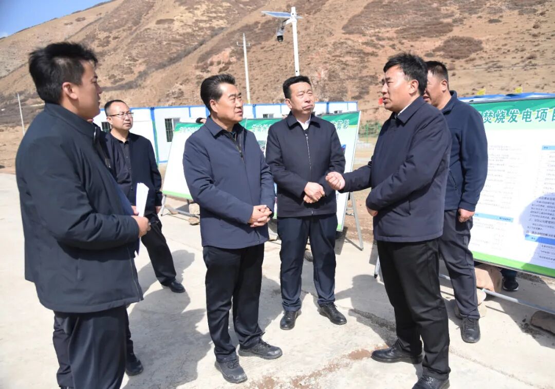 何谋保在卓尼县调研时强调教育管理服务三管齐下创建和谐寺庙生产生活