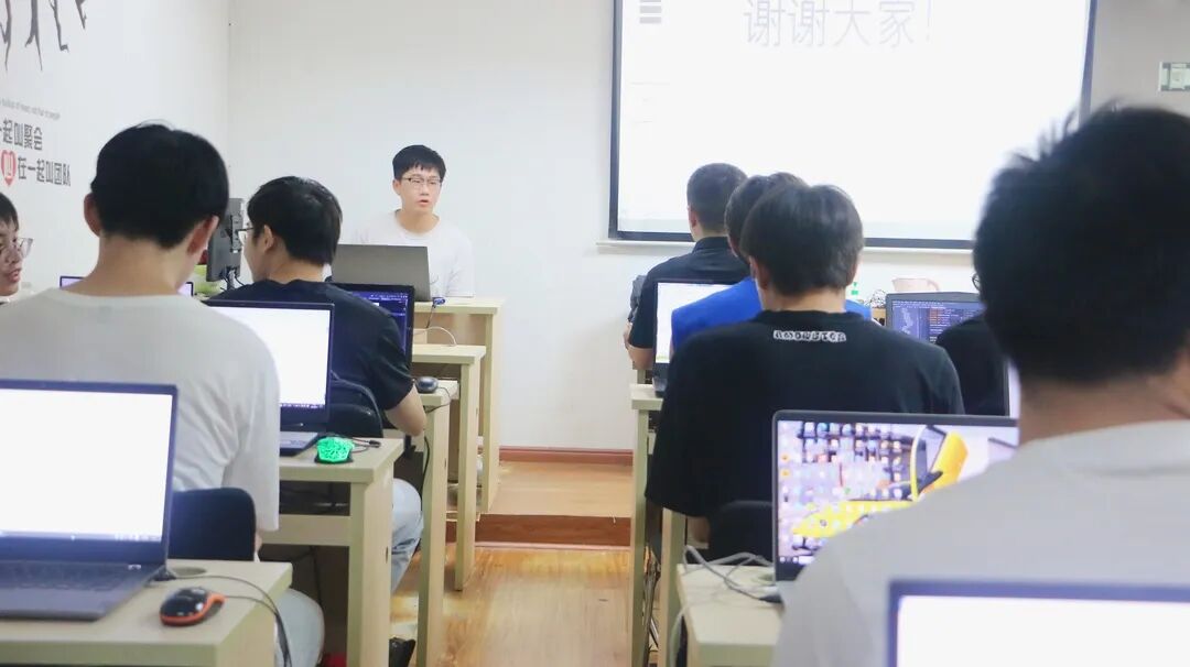 Java零基础程序员，来思诚学习一个月就能开始做项目？