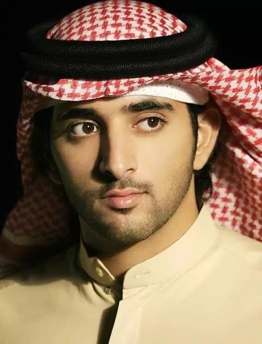 戏精男冒充中东王子,在ins上疯狂炫富,还差点钓到地产大亨,最后却一不