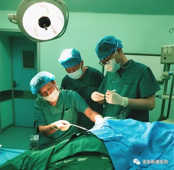 痔疮套扎吻合器怎么用【新康新闻】告别痔疮  健康首选——淮南新康医院成功开展世界领先技术“痔疮套扎吻合术”（RPH-4）_https://www.jmylbn.com_新闻资讯_第8张