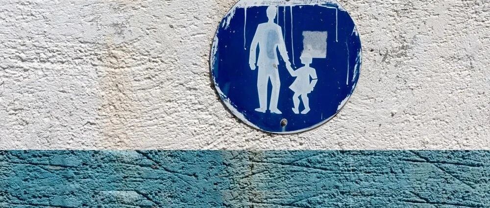 青岛一家三口确诊新冠，丈夫行踪曝光，妈妈们羡慕了：眼里有“活”的爸爸，是家庭幸福的基石