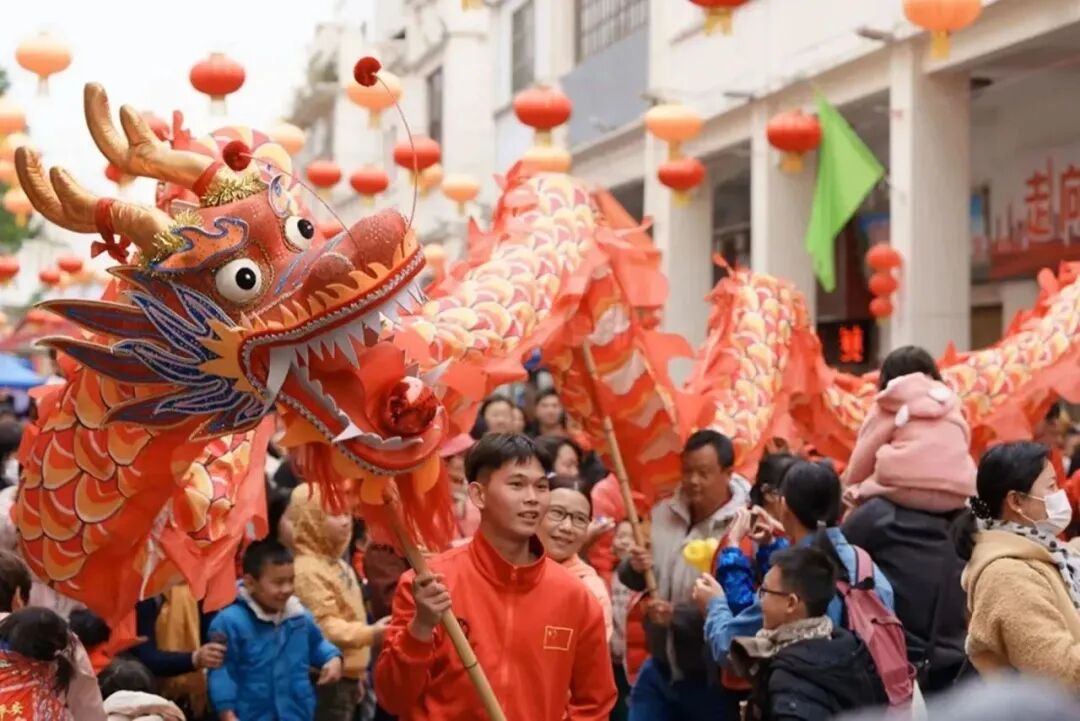 林华坚摄24日,延续着春节喜庆热闹的气氛"新会太会了吧"系列活动"千年