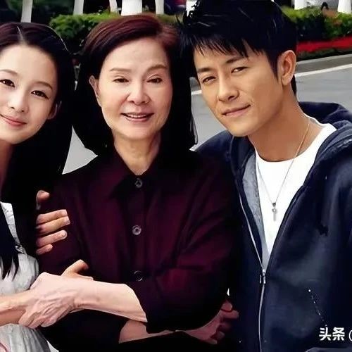 林雨申:亲妈是导演,干妈是导演,20年都捧不红的他,却在改名后火了