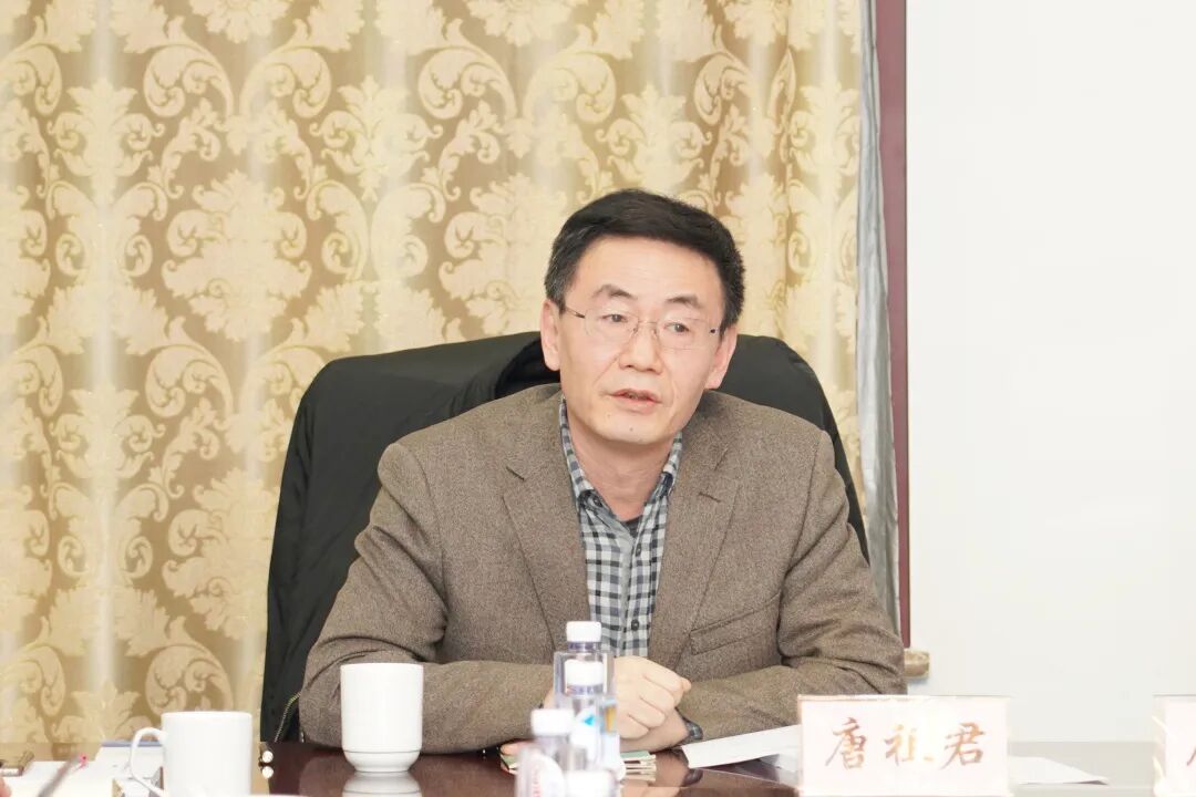 首页>新闻中心>正文>鞍钢集团有限公司总会计师谢峰主持评审环节课题