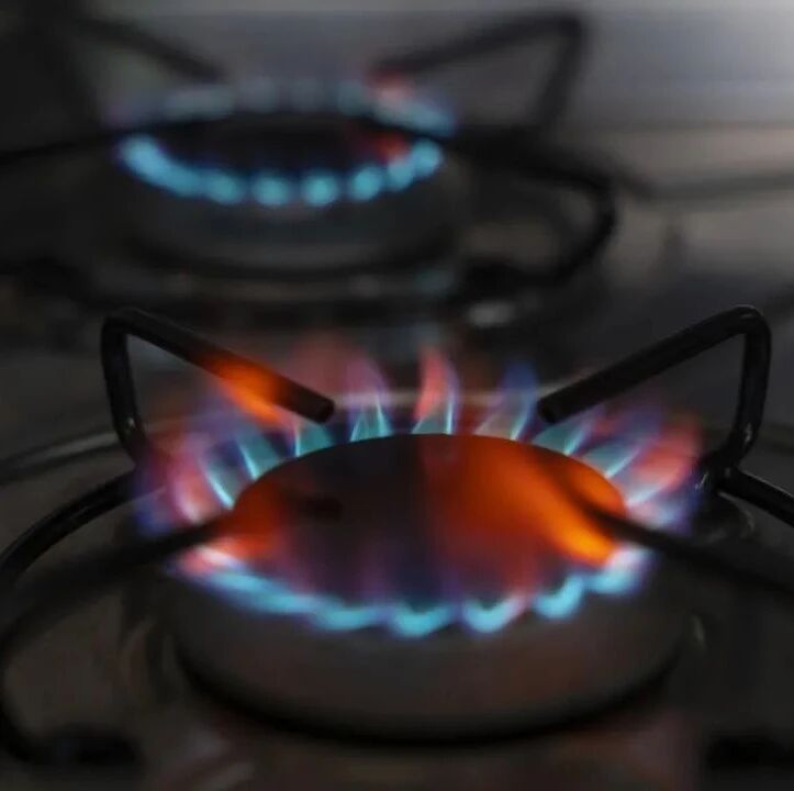 正炒菜呢，瞬间人就没了！在厨房千万别做这些事