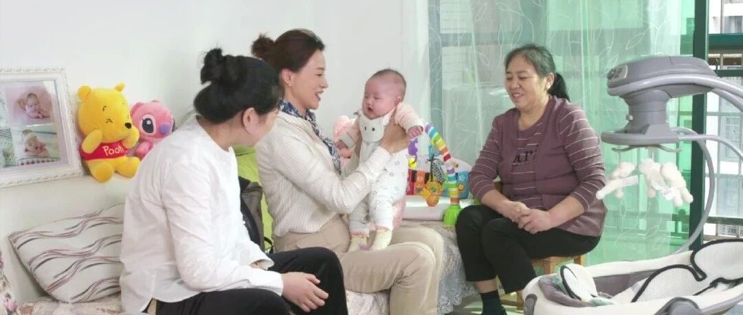 董卿为何专程去看望这对母女？