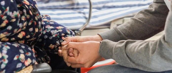 安宁病房，来了一群年轻人