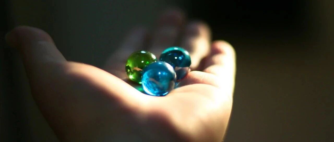 为什么半夜楼上总有弹珠掉地上的声音？