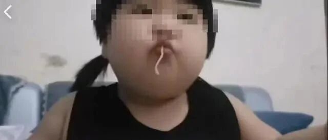 枉为父母！3岁女童被喂到70斤只为吃播赚钱