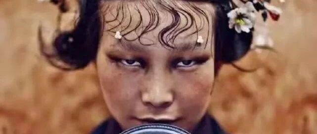 【8点见】迪奥广告被指丑化亚裔女性