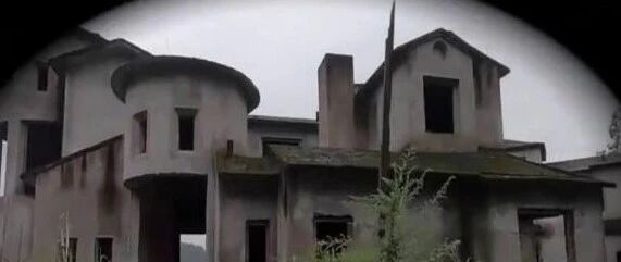 豪华别墅群变“鬼城”  半价甩卖没人要