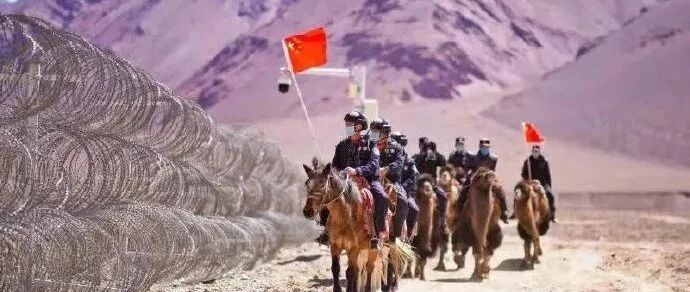 烈士葬礼上，4岁女儿喊：爸爸起床！