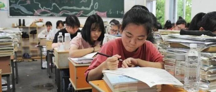 民兵连夜建浮桥 歙县高考今日正常举行