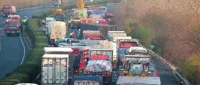 沈海高速11死19伤事故原因查明!