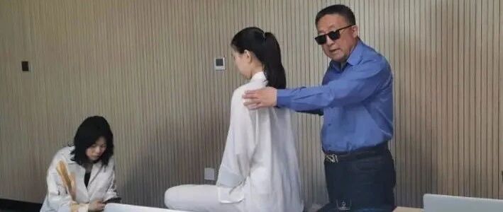 “气功大师”被逮捕！