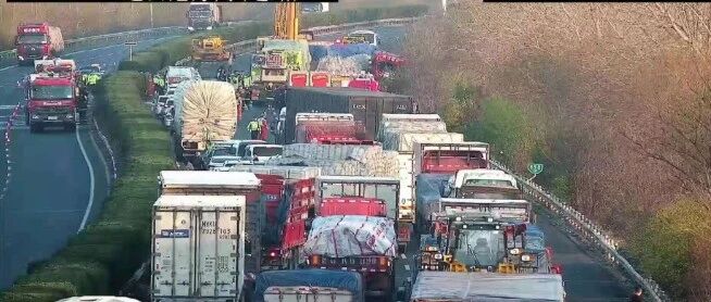 突发重大交通事故!已致11人死亡