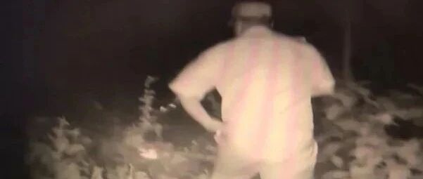 如此教子？家长晚上把娃“丢”到坟地光脚罚站