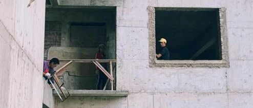 深度调查！他们住在烂尾楼