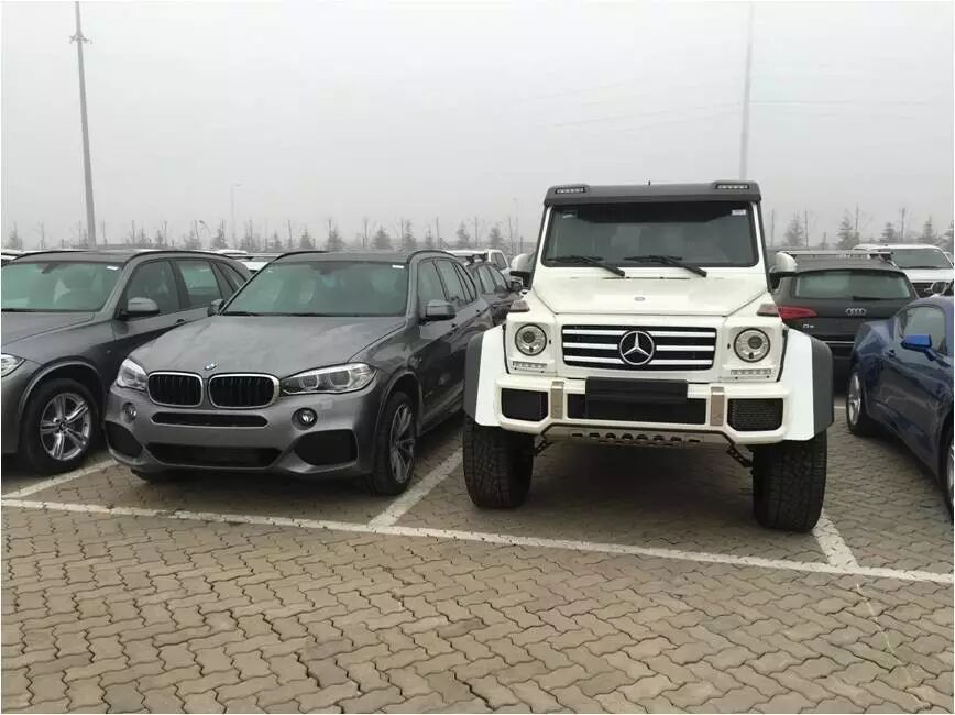视频小胖哥聊车第二十一期奔驰g5004x4与众不同的庞然大物