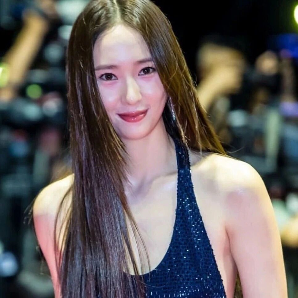 f(x)郑秀晶回归爽约,粉丝将矛盾转向本人