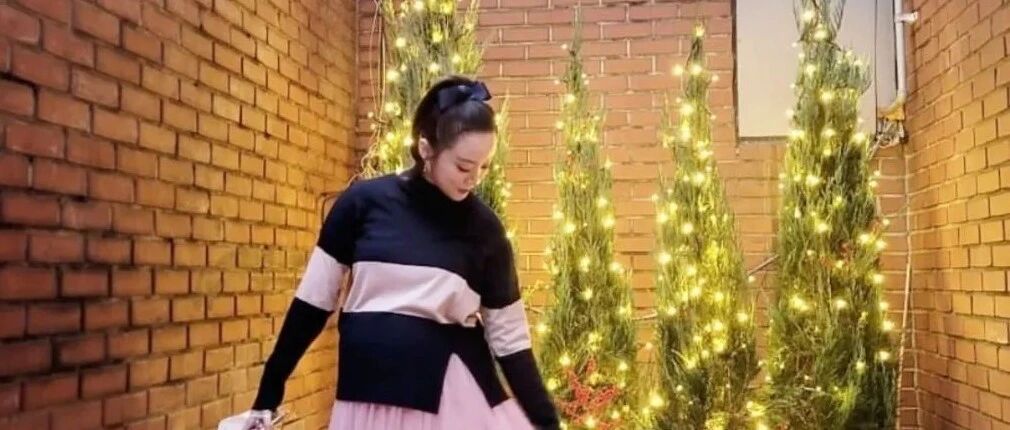 准妈妈级女爱豆公开袒露怀孕后身体变化：长腹毛，增体重，体会孕育的幸福！