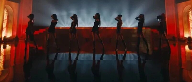 顶配女团初舞台后就陷入争议？留给SM改正的时间不多了？